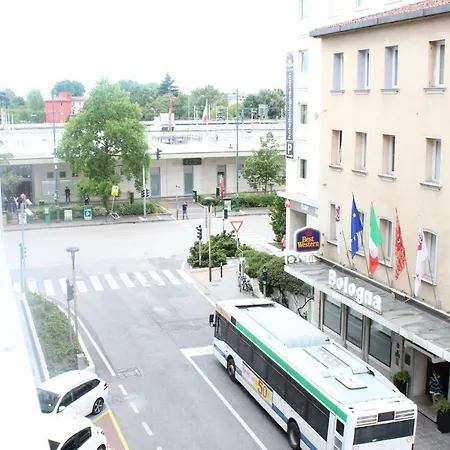 Suites Train Station Mestre Exterior photo